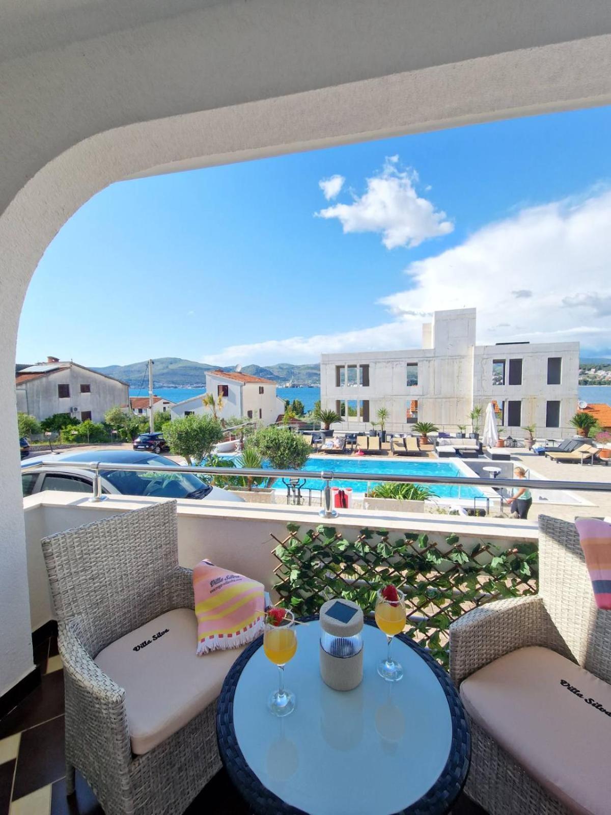 Apartments Silva With A View Of Sea Trogir Buitenkant foto