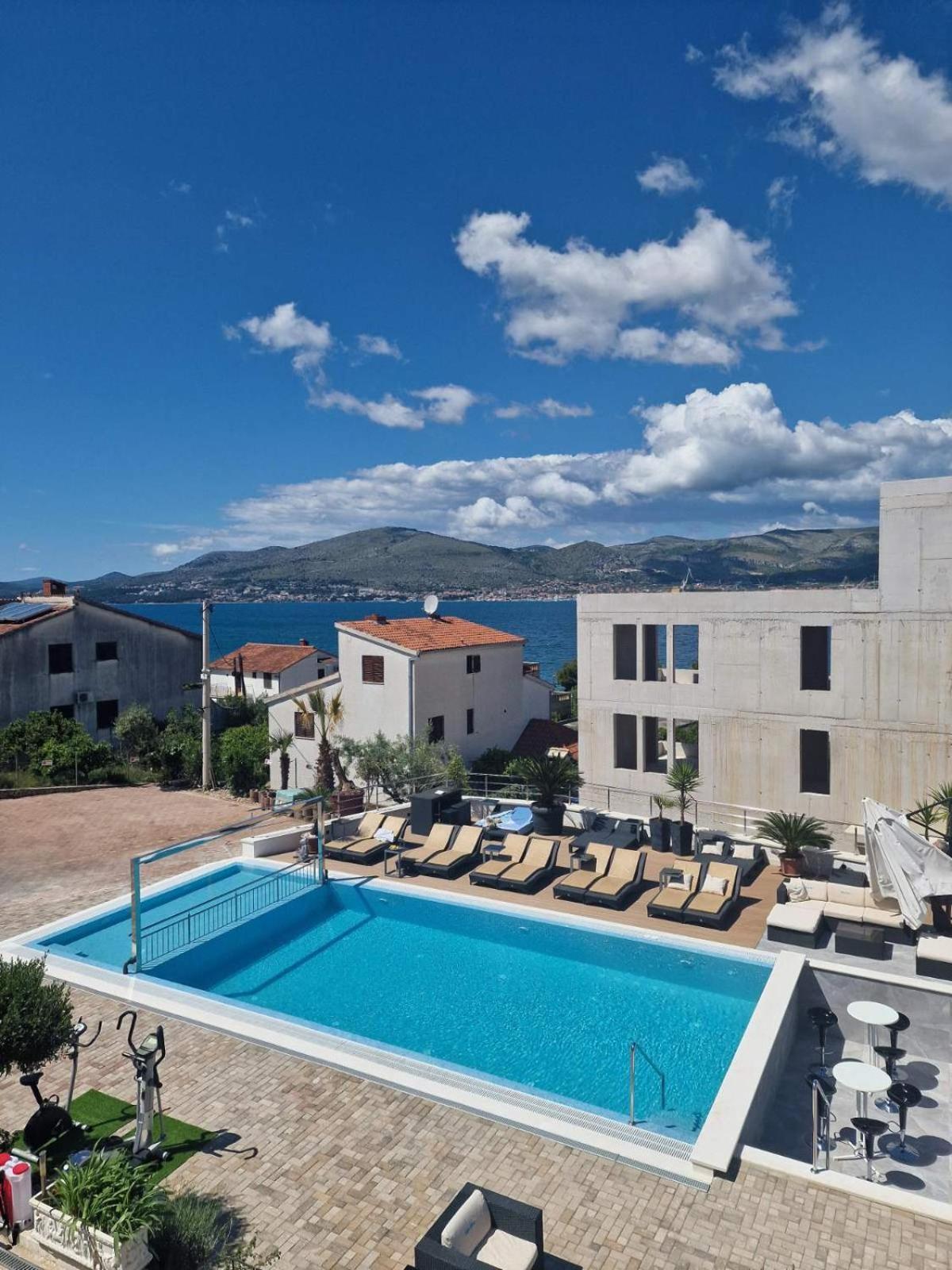 Apartments Silva With A View Of Sea Trogir Buitenkant foto