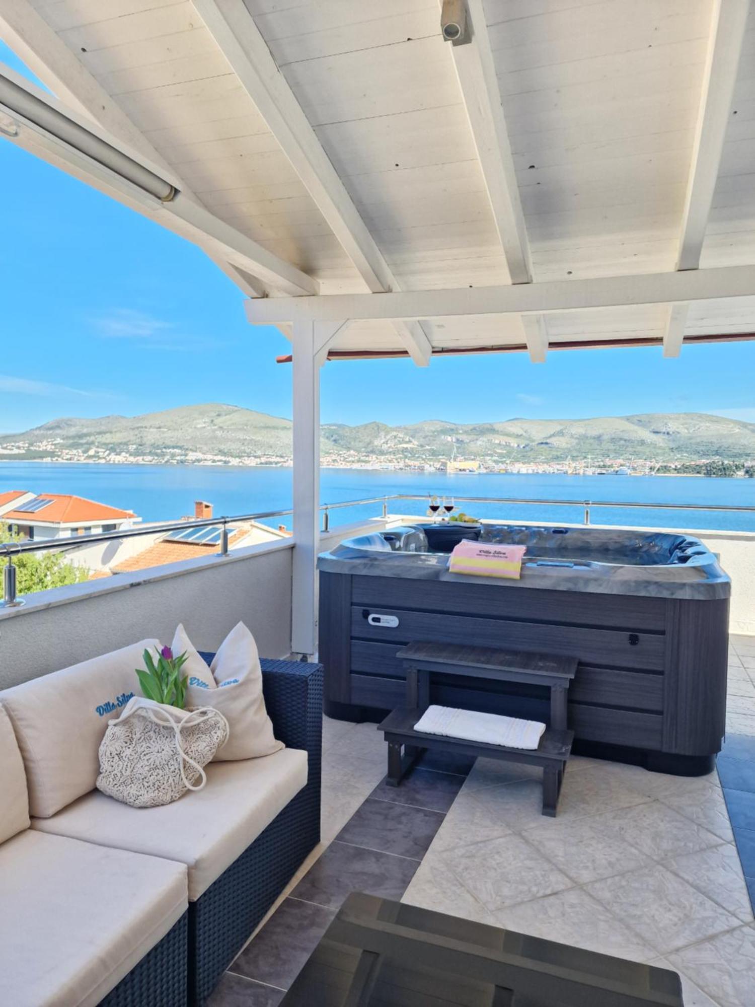 Apartments Silva With A View Of Sea Trogir Buitenkant foto
