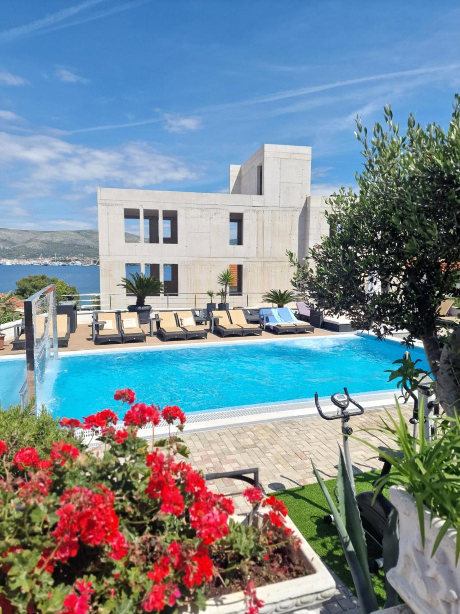 Apartments Silva With A View Of Sea Trogir Buitenkant foto