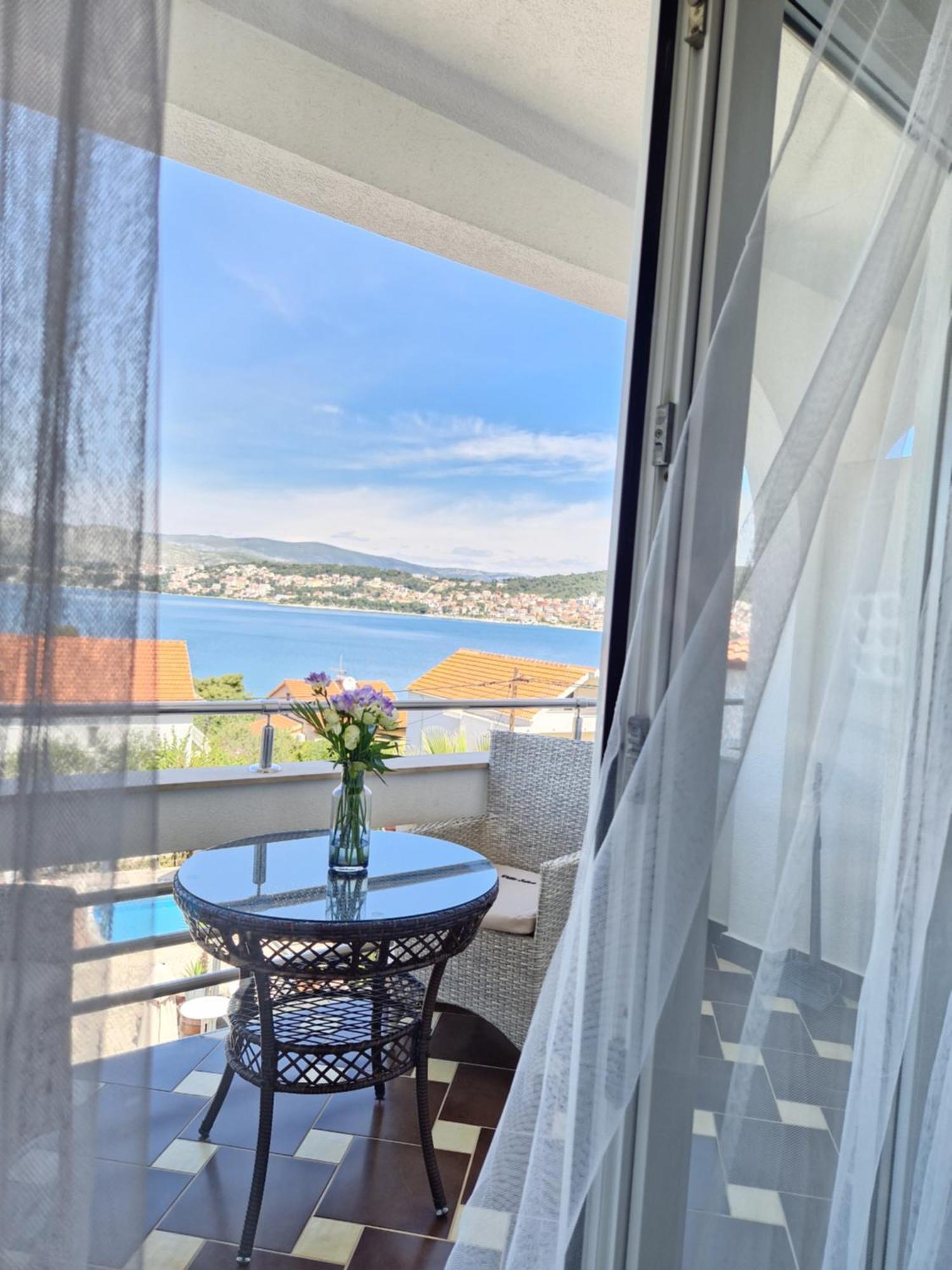 Apartments Silva With A View Of Sea Trogir Kamer foto