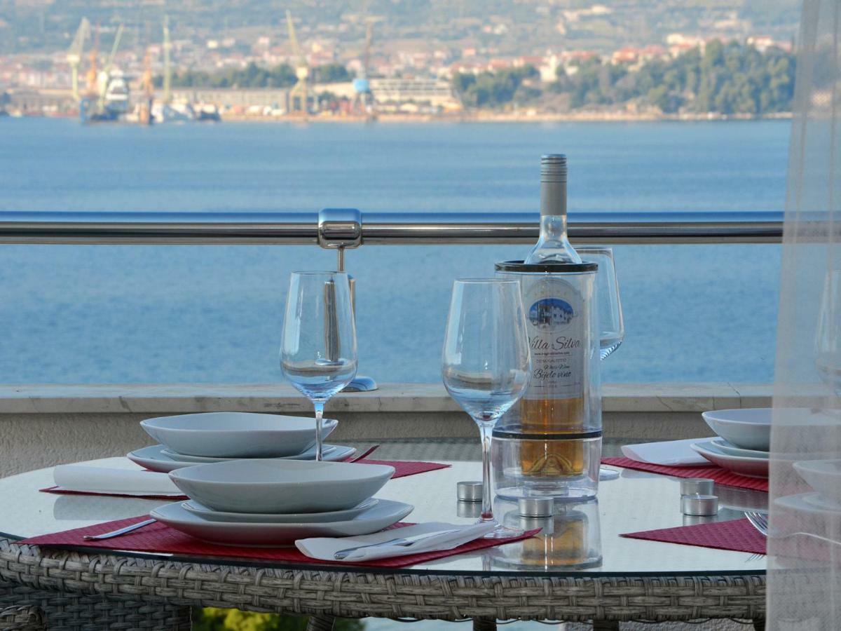 Apartments Silva With A View Of Sea Trogir Buitenkant foto