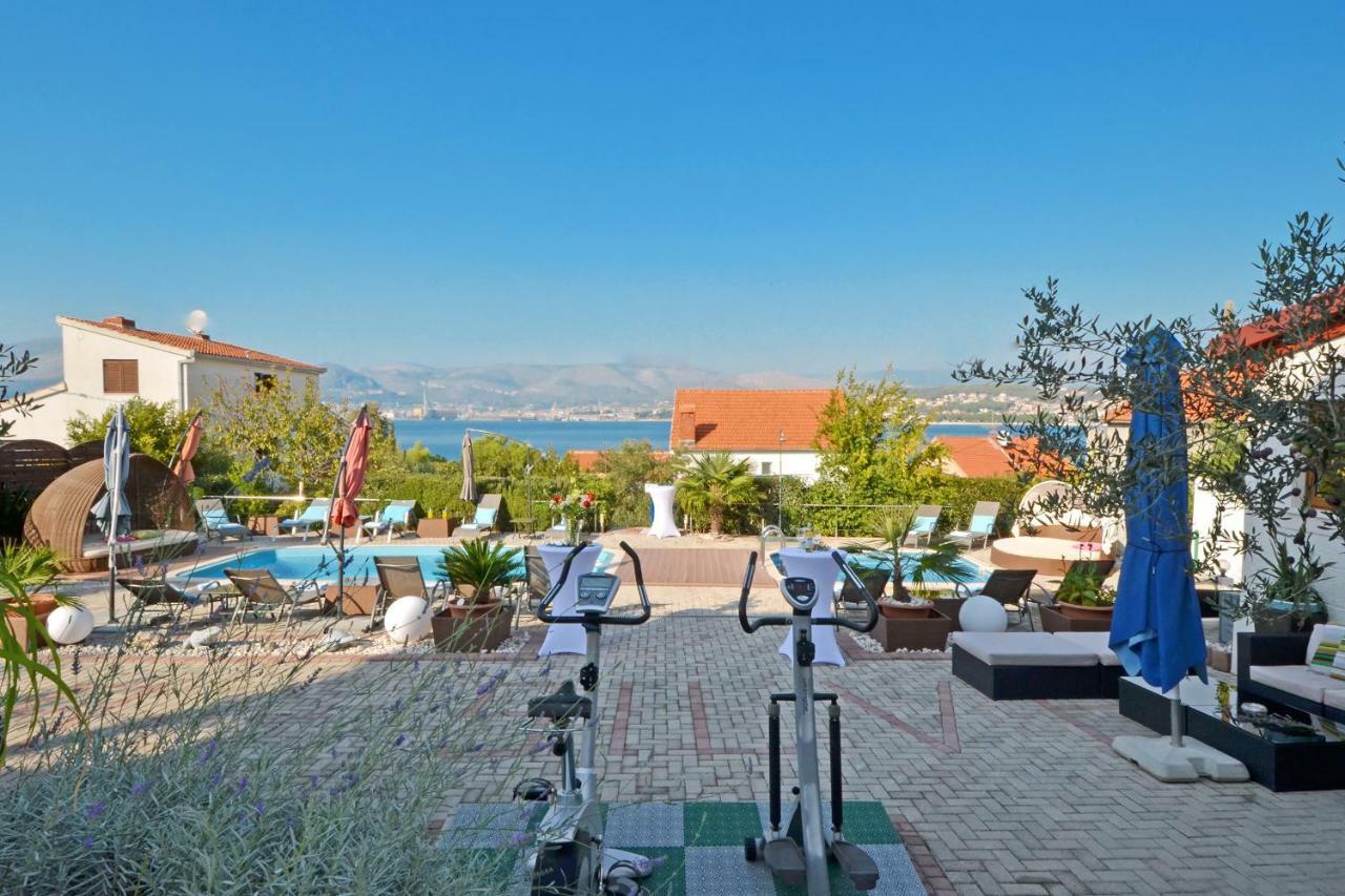 Apartments Silva With A View Of Sea Trogir Buitenkant foto