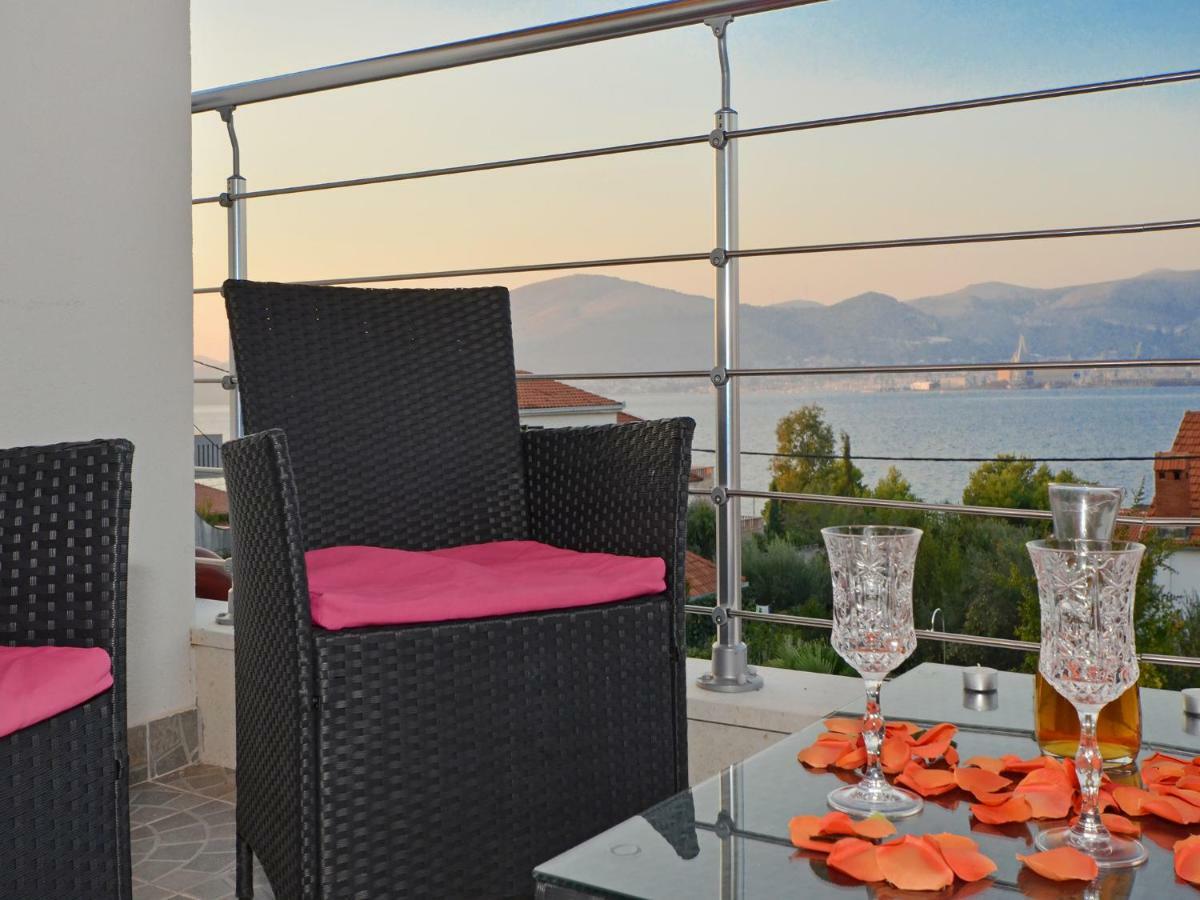 Apartments Silva With A View Of Sea Trogir Buitenkant foto